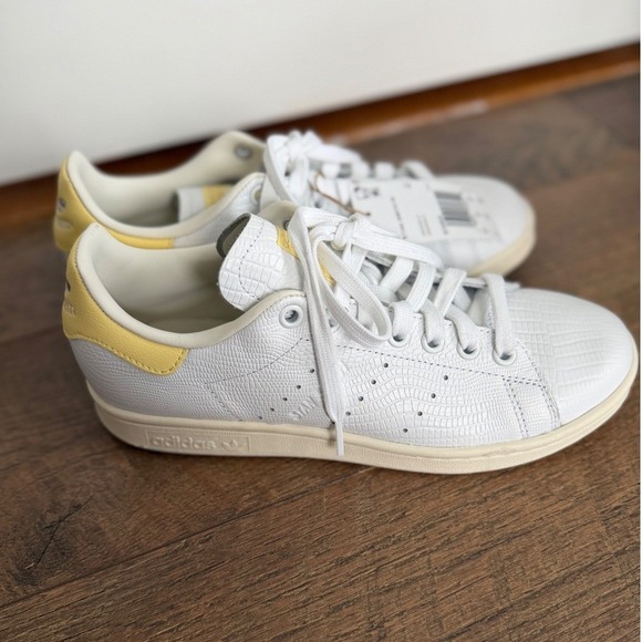 Adidas Stan Smith Women's White Yellow Sneakers SZ 7 - Picture 4 of 12